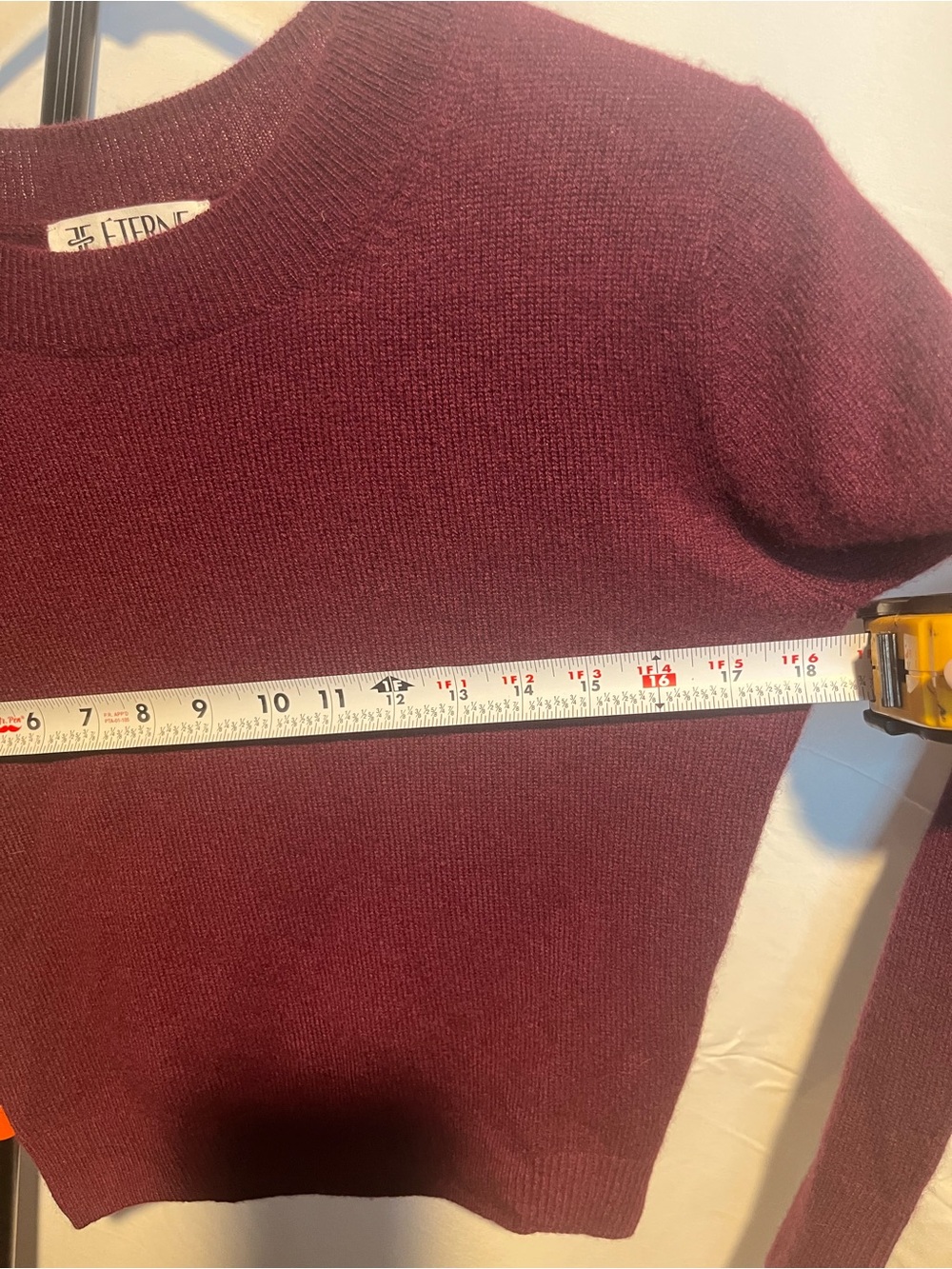 ÉTERNE Francis Classic Soft Crewneck Cashmere Sweater Olive & Burgundy
XS/S M/L - Picture 11 of 15